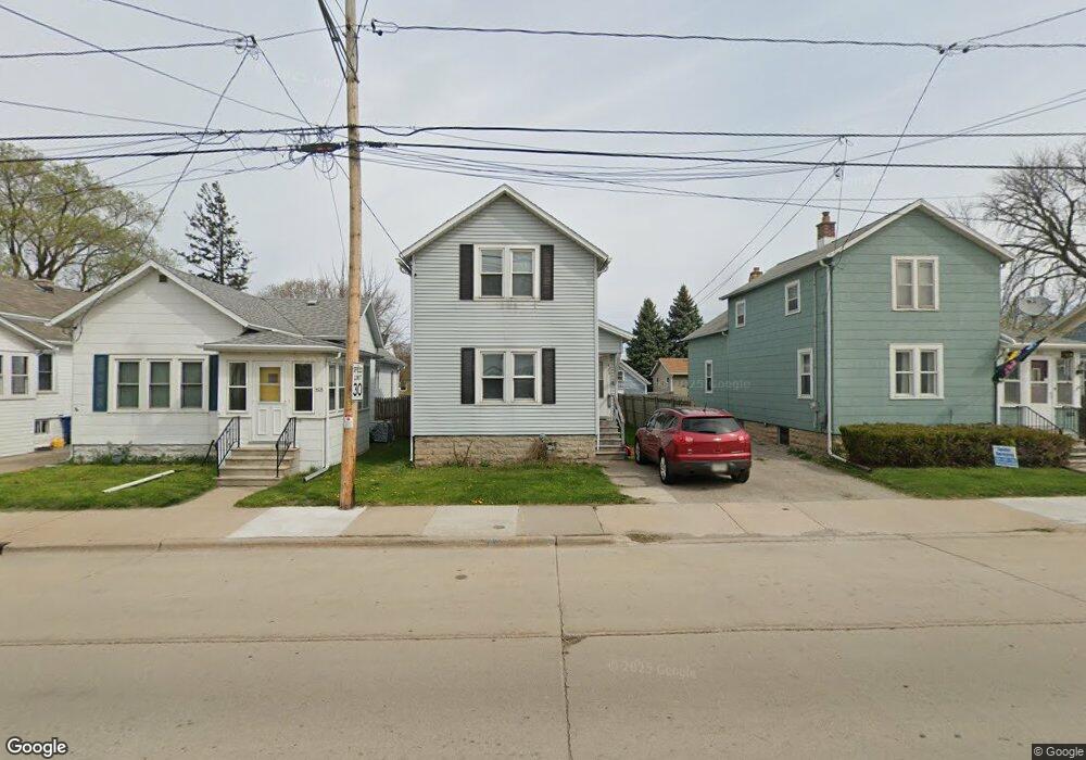 428 W 9th Ave, Oshkosh, WI 54902 - photo 1