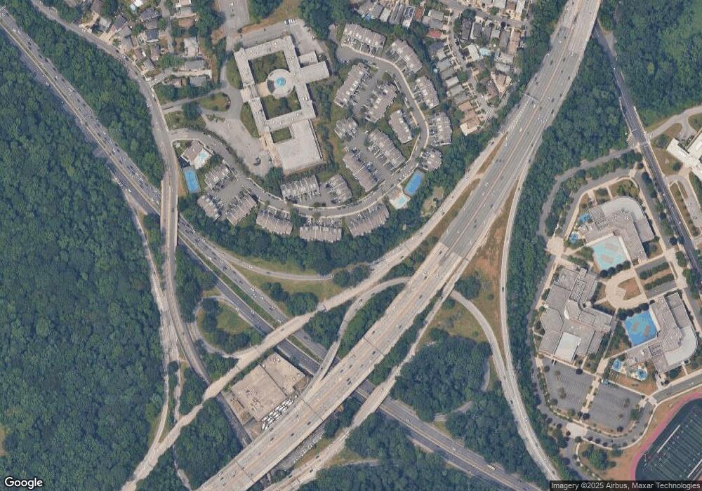 24141 Oak Park Dr, Little Neck, NY 11362 - photo 1