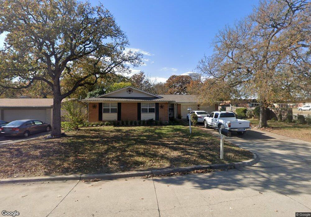 40 Regents Park, Bedford, TX 76022 - photo 1