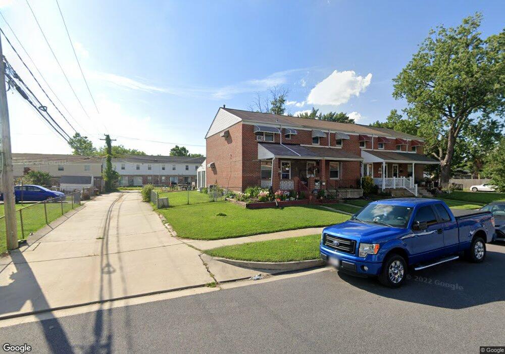 1002 Foxwood Ln, Essex, MD 21221 - photo 1