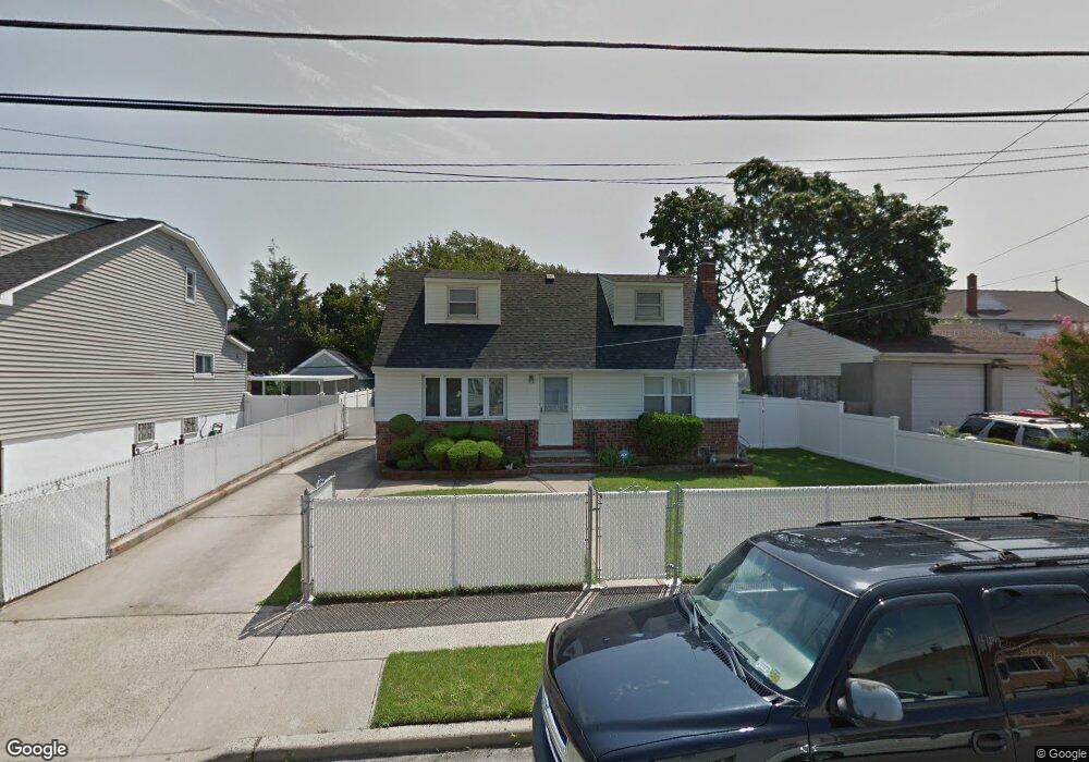 16 Mckinley Ave, Franklin Square, NY 11010 - photo 1