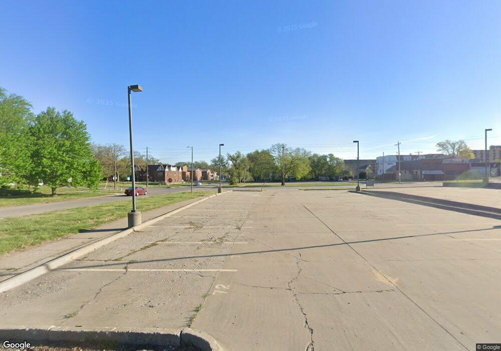 523 SW 8th Ave, Topeka, KS 66612 - photo 1