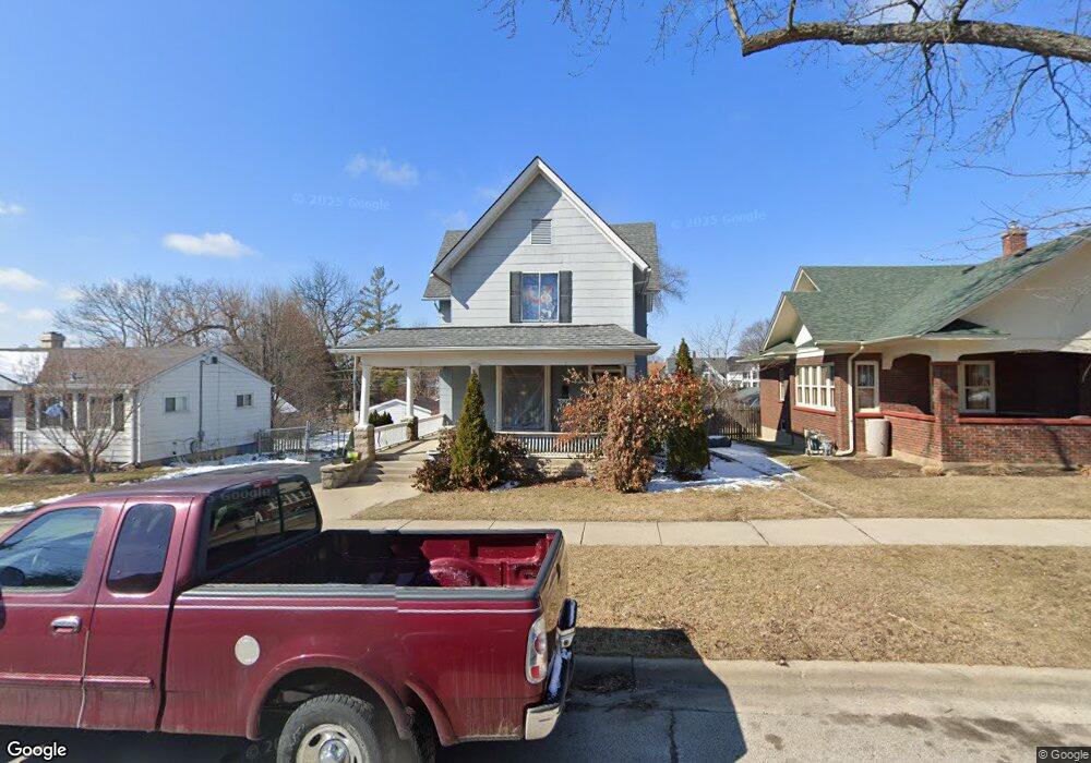 624 N Spring St, Elgin, IL 60120 - photo 1