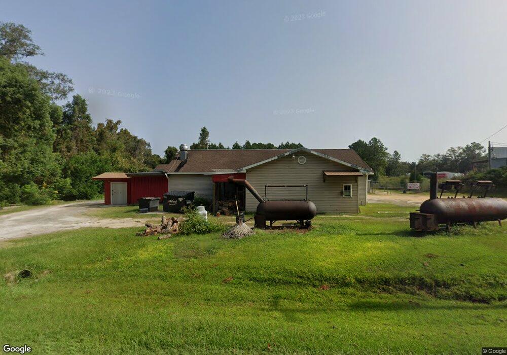 501 E Carter Ave, Blackshear, GA 31516 - photo 1