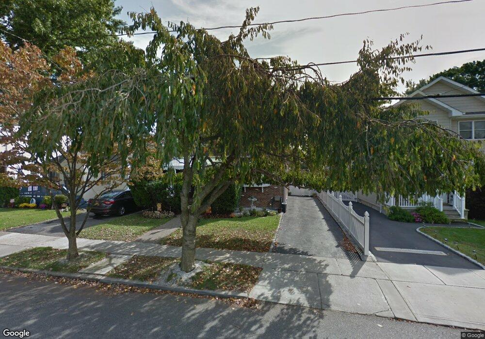 530 7th Ave, New Hyde Park, NY 11040 - photo 1