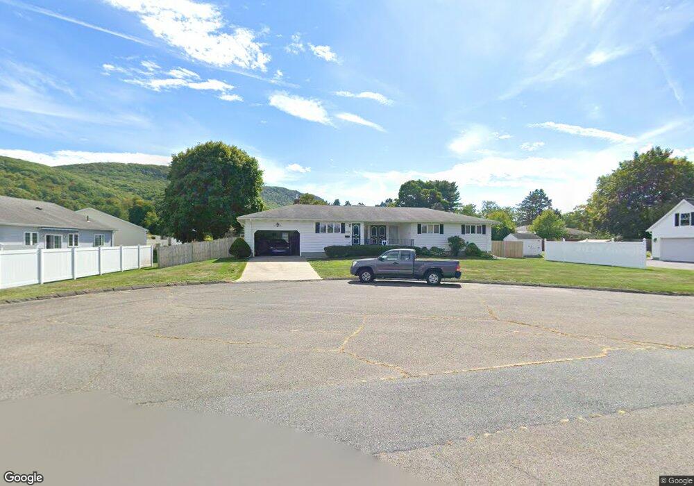 14 Gross Ln, Easthampton, MA 01027 - photo 1