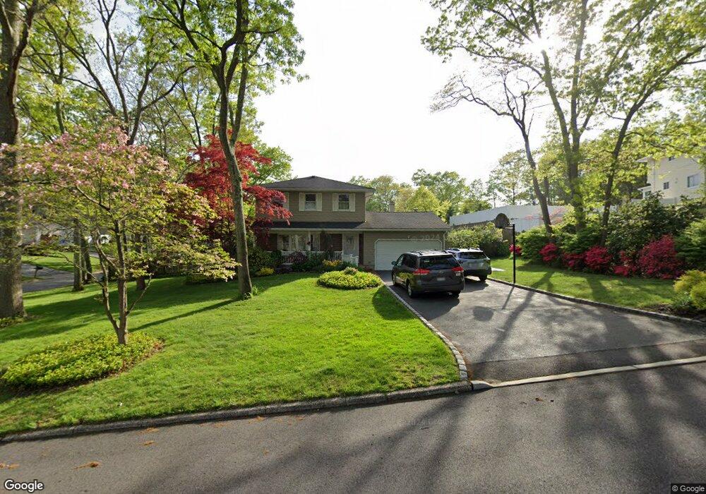 2 Mare Ln, ComMacK, NY 11725 - photo 1