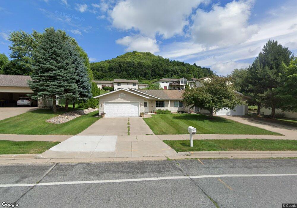 1018 Jonathan Ln, La Crescent, MN 55947 - photo 1