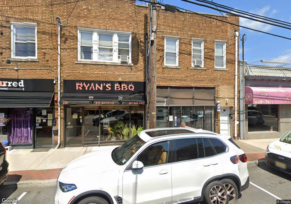 237-239 Stuyvesant Ave, Lyndhurst, NJ 07071 - photo 1