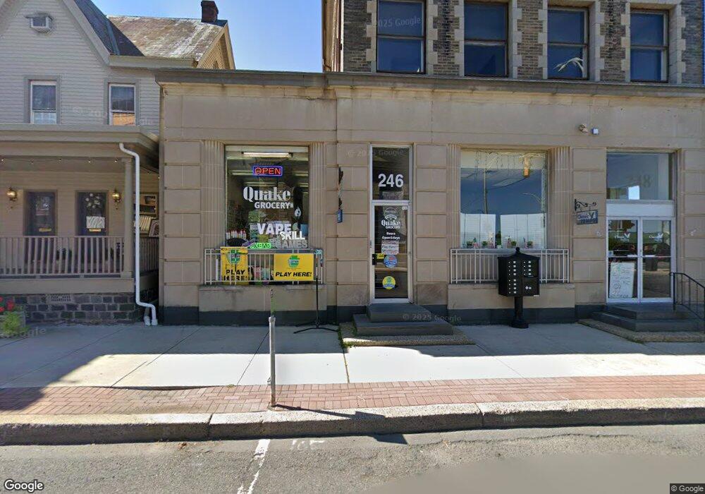 246 W Broad St unit 101, Quakertown, PA 18951 - photo 1
