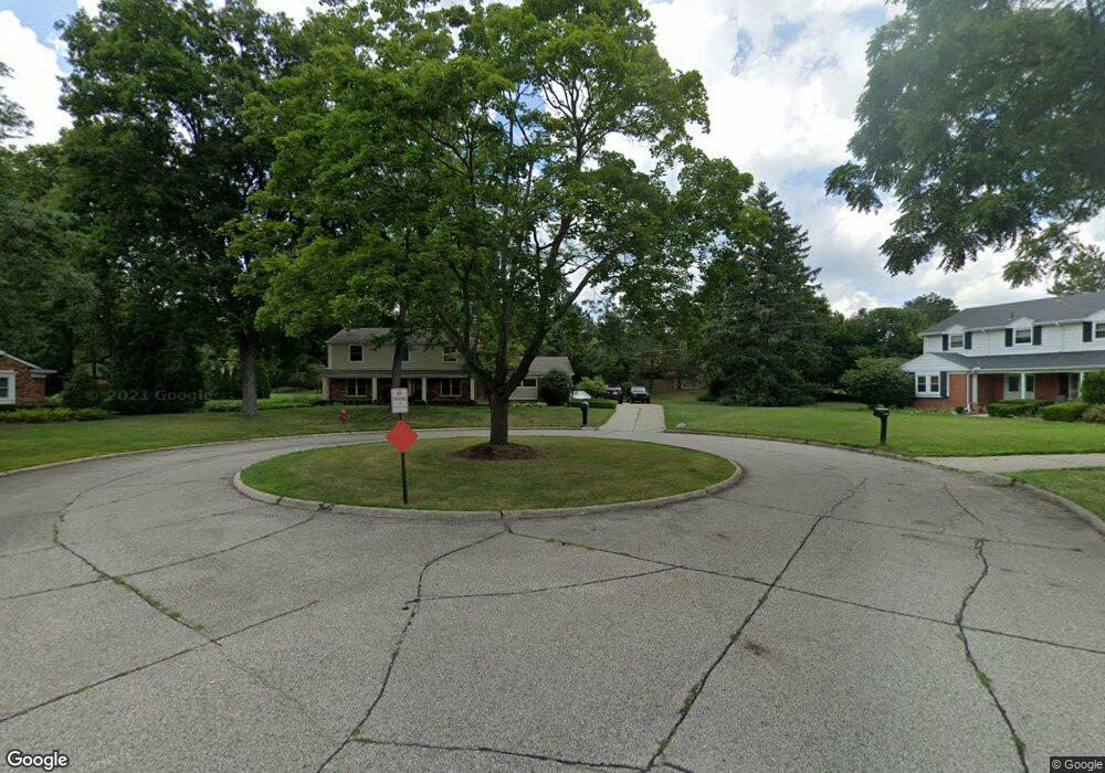22040 Allen a Dale Ct, Franklin, MI 48025 - photo 1