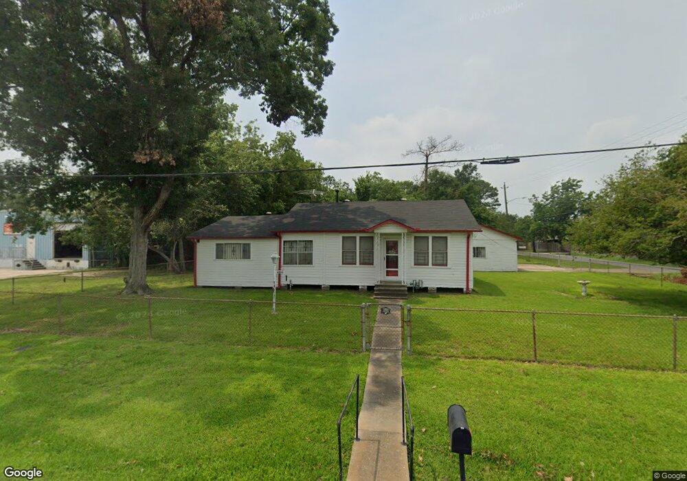 4802 Downs Ln, Houston, TX 77093 - photo 1