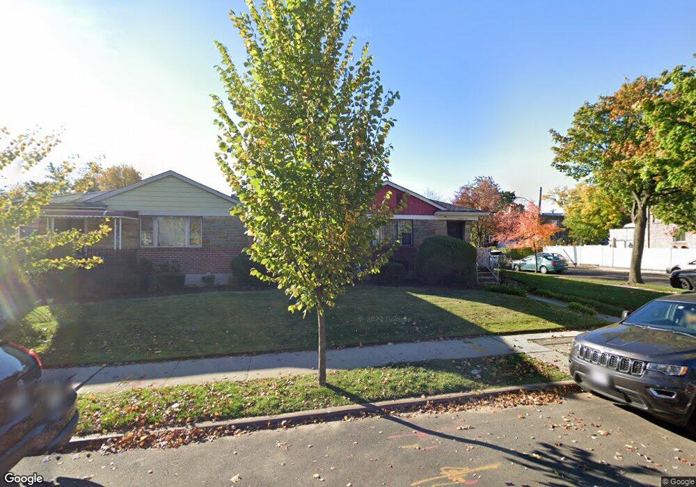 16604 73rd Ave, Fresh Meadows, NY 11366 - photo 1