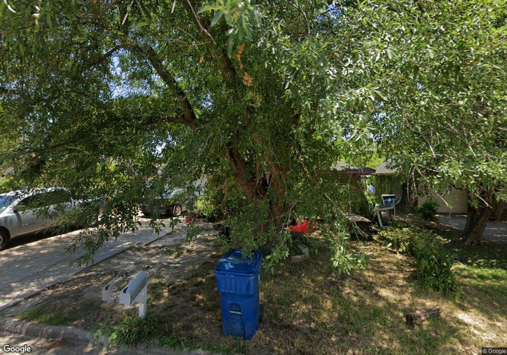 2010 Aldsworth Dr, Houston, TX 77088 - photo 1