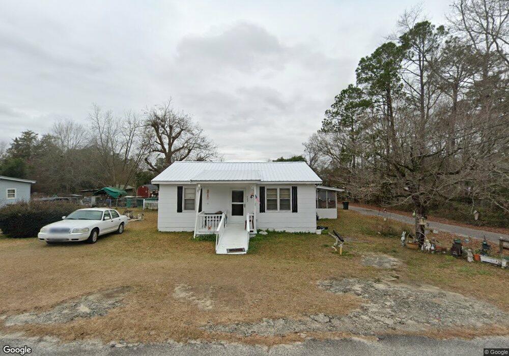 329 N Calhoun St, Mount Vernon, GA 30445 - photo 1