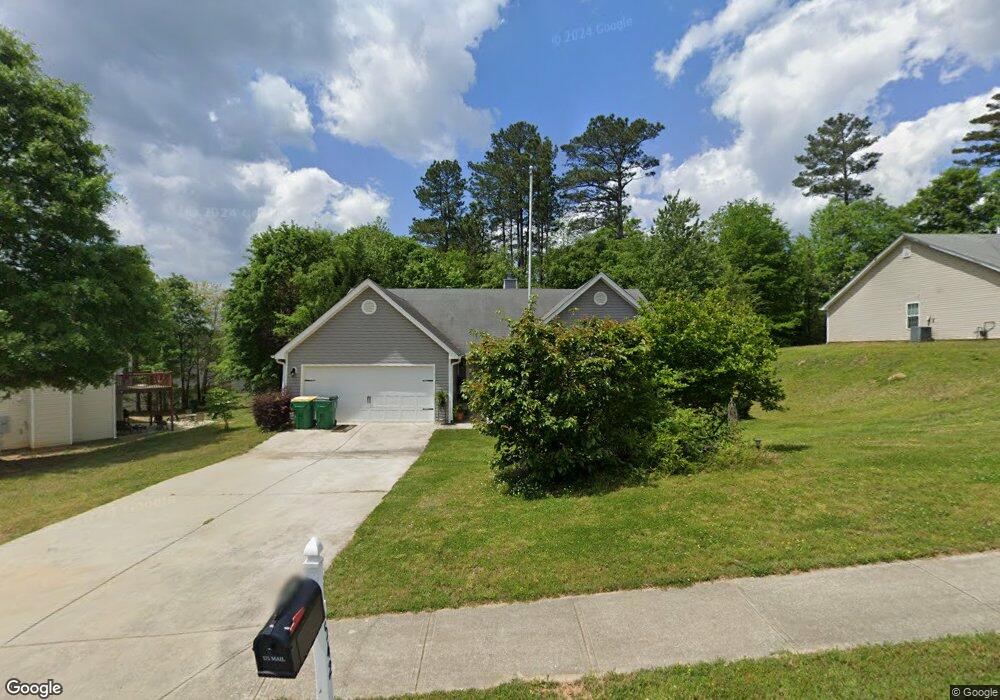542 Embassy Walk, Winder, GA 30680 - photo 1