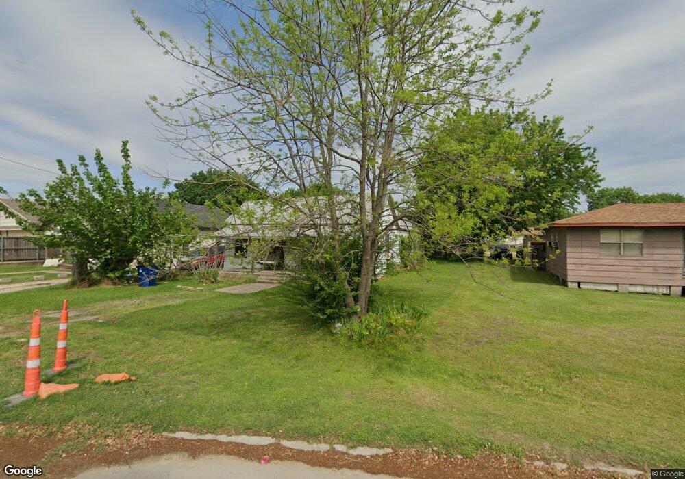 604 W Lampasas St, Ennis, TX 75119 - photo 1