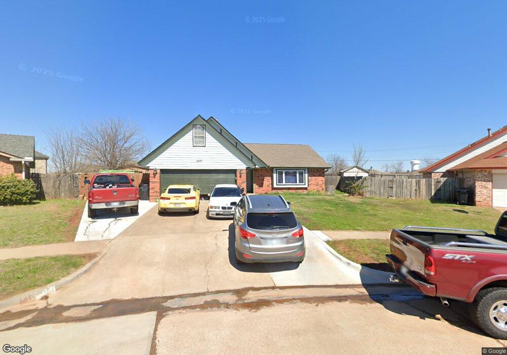1037 NE 10th St, Moore, OK 73160 - photo 1