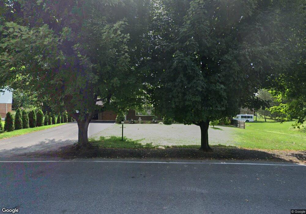 1915 Applewood Dr, Hagerstown, MD 21740 - photo 1