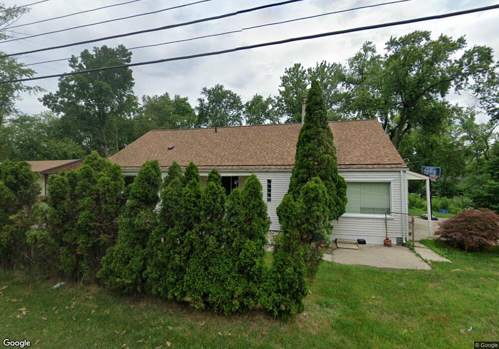 4226 Green Lake Rd unit Bldg-Unit, West Bloomfield, MI 48323 - photo 1