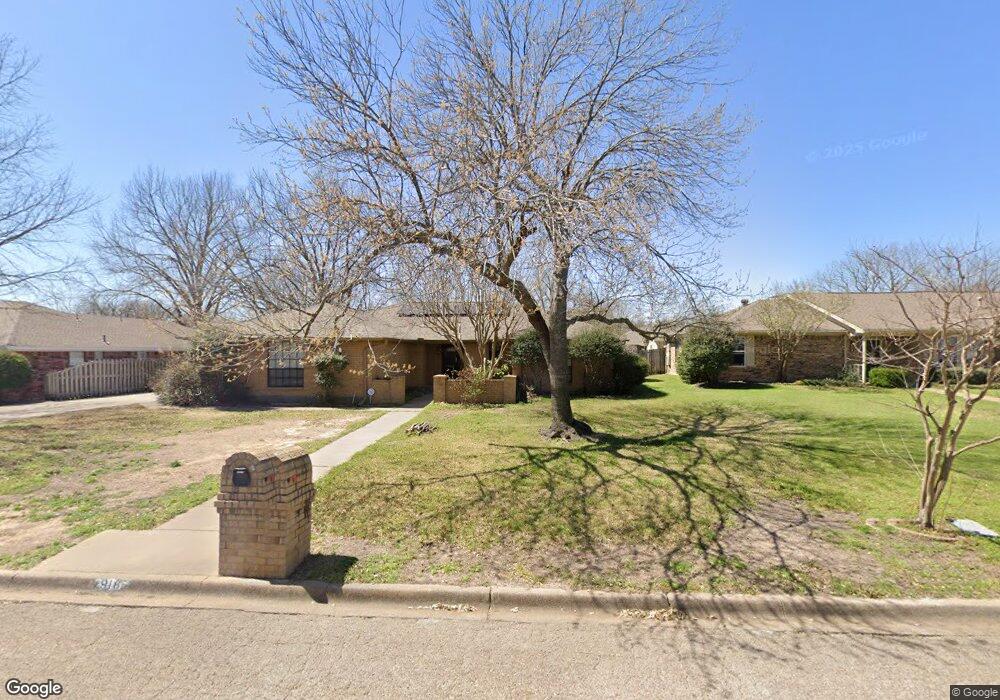 918 Stonelake Dr, Cleburne, TX 76033 - photo 1