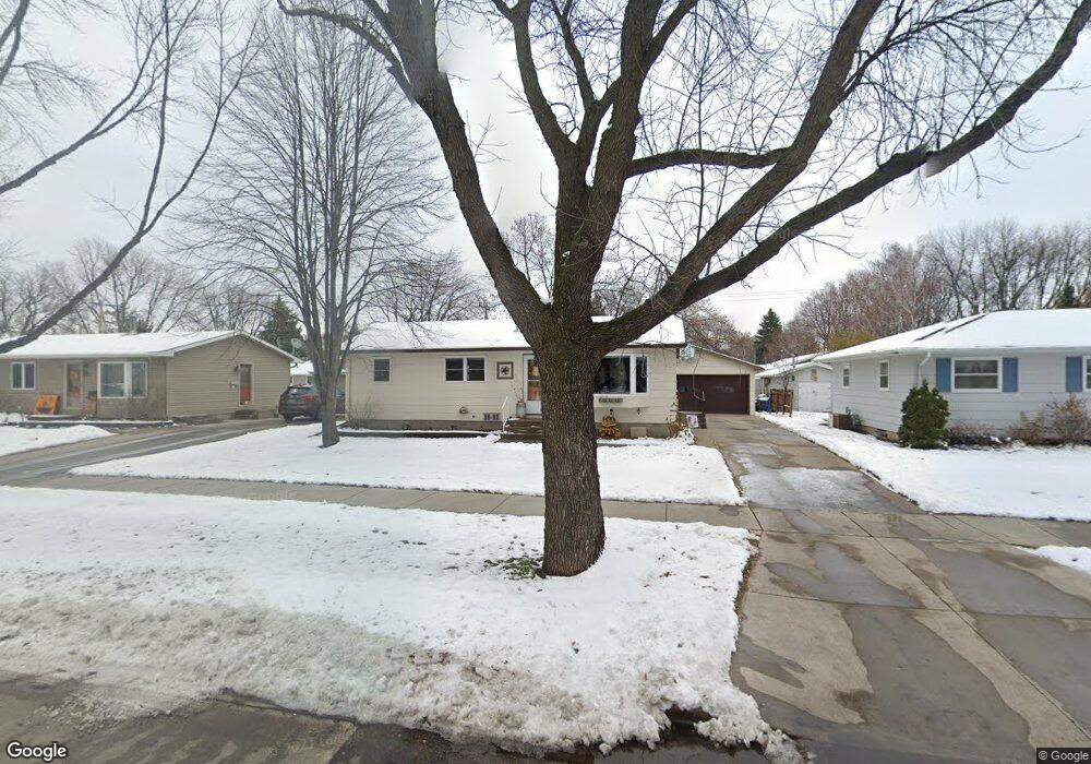 1919 S 20th St, Grand Forks, ND 58201 - photo 1