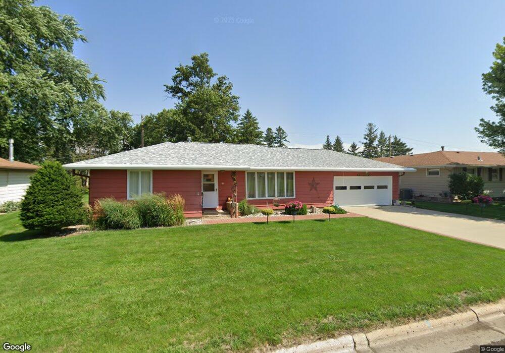 311 E Richway Dr, Albert Lea, MN 56007 - photo 1