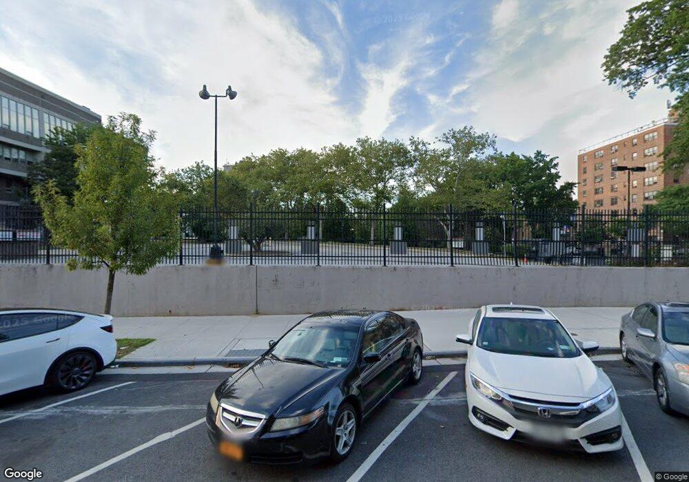 15227 Melbourne Ave unit 3E, Flushing, NY 11367 - photo 1