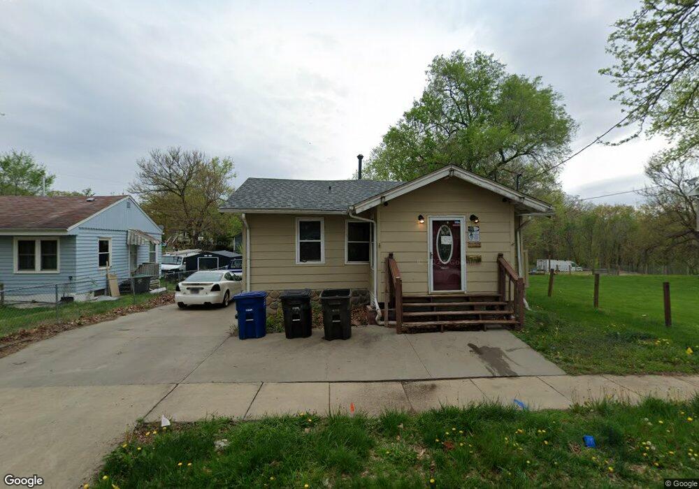 1922 10th St, Des Moines, IA 50314 - photo 1