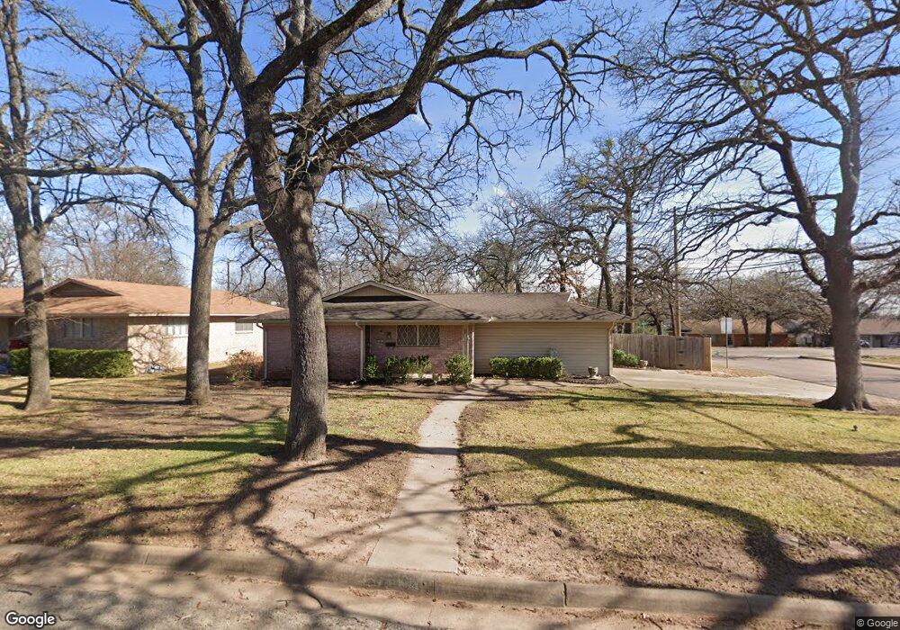 130 S Imperial Dr, Denison, TX 75020 - photo 1