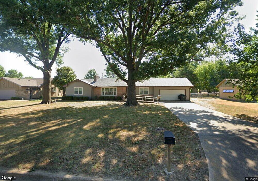 319 Crestview N A, Parsons, KS 67357 - photo 1