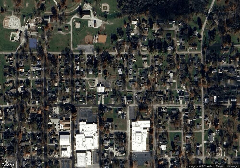 1305 7th St, Covington, IN 47932 - photo 1