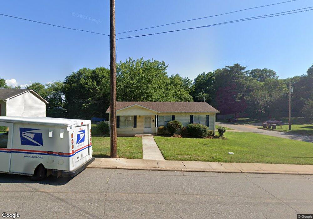 219 W Raleigh Ave, Statesville, NC 28677 - photo 1