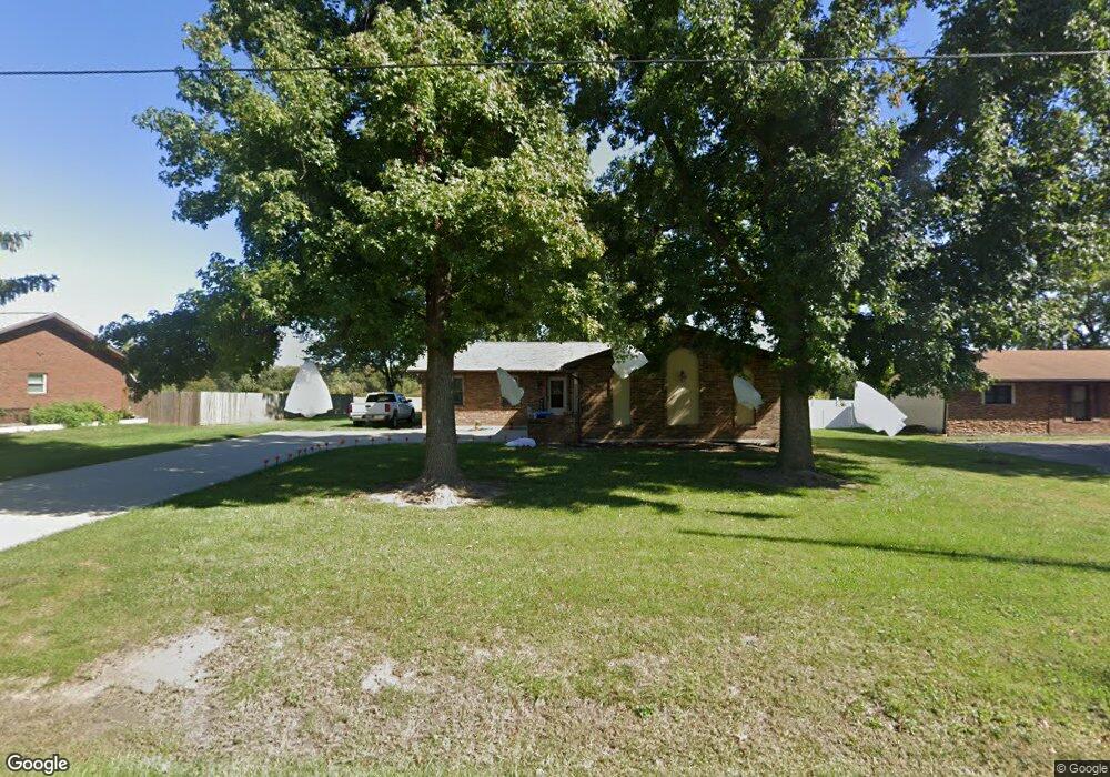 201 Willow Dr, Collinsville, IL 62234 - photo 1