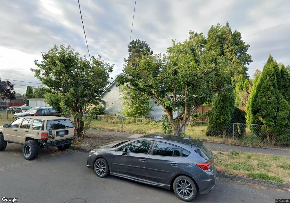 1562 E 3rd St, Newberg, OR 97132 - photo 1