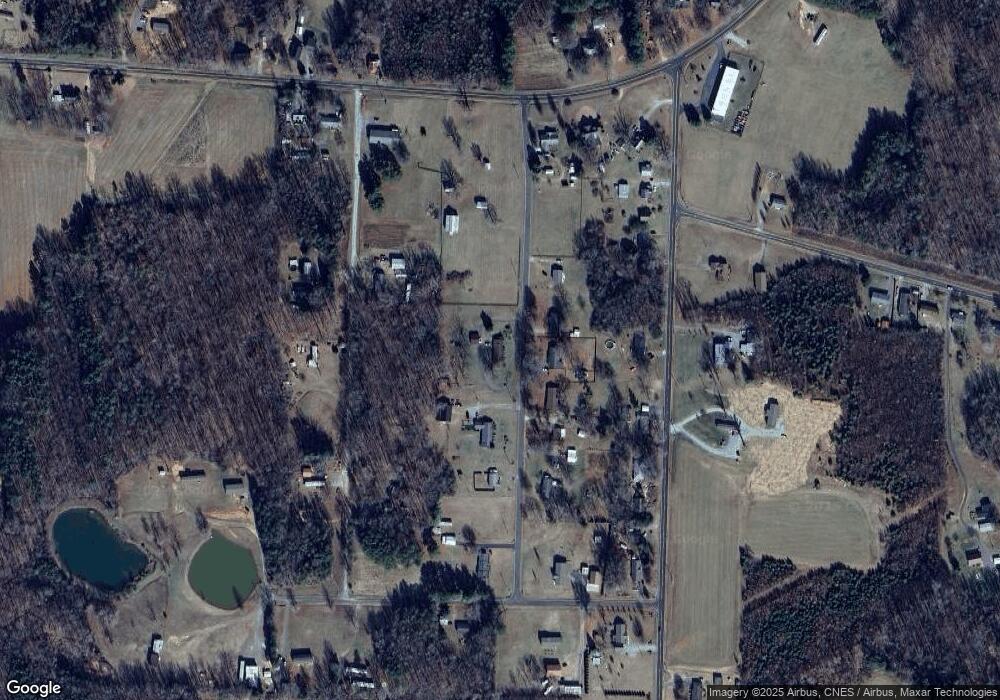 1162 Rockingham Dr, Reidsville, NC 27320 - photo 1