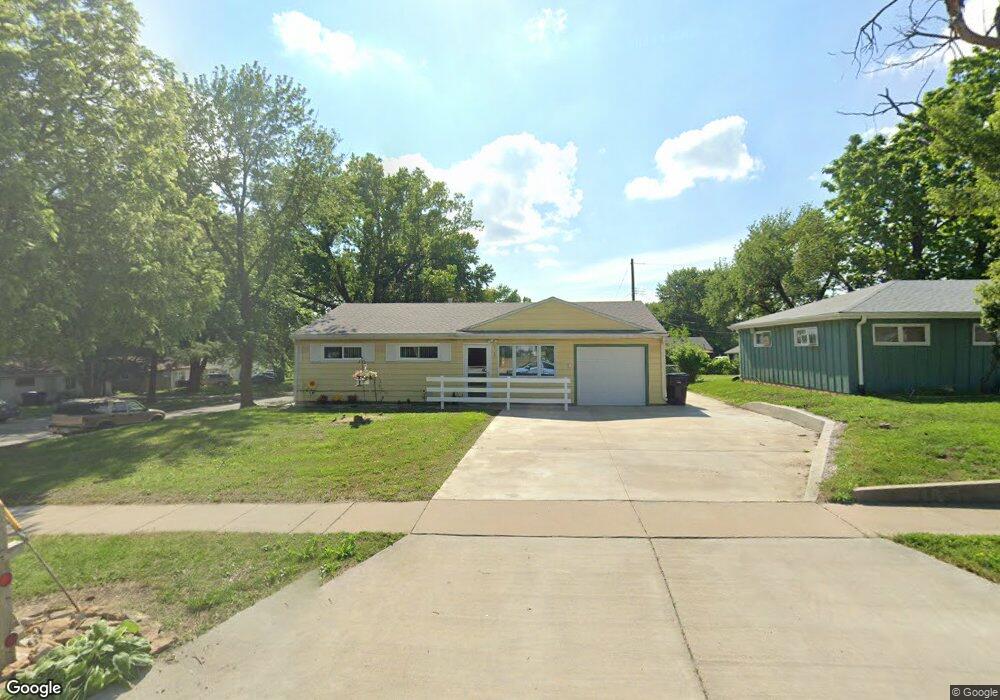 3533 SE Adams St, Topeka, KS 66605 - photo 1