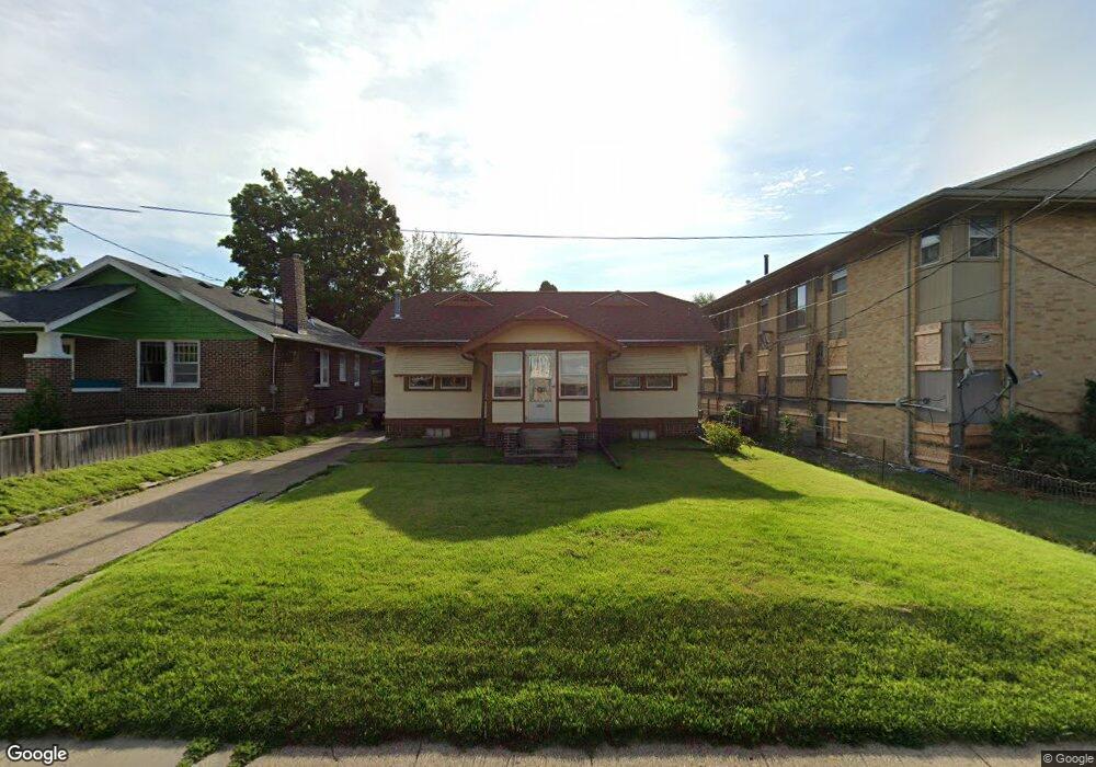 2819 30th St, Des Moines, IA 50310 - photo 1