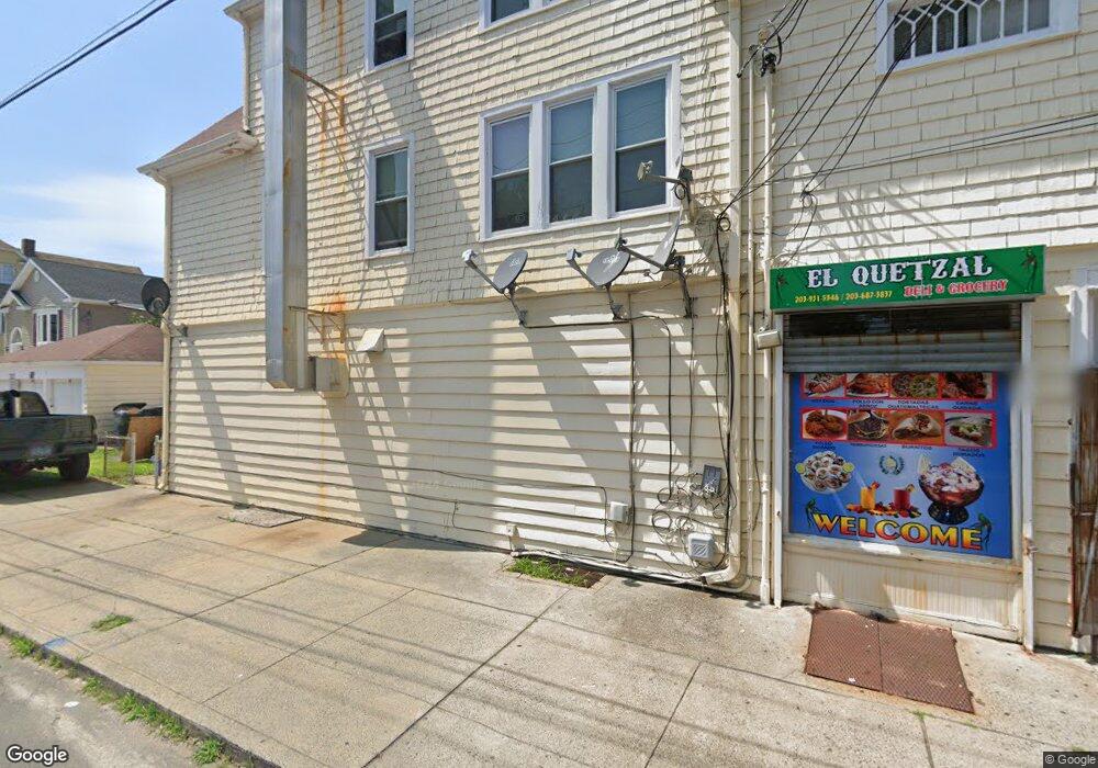 80 Gilbert St unit 3rd floor, West Haven, CT 06516 - photo 1