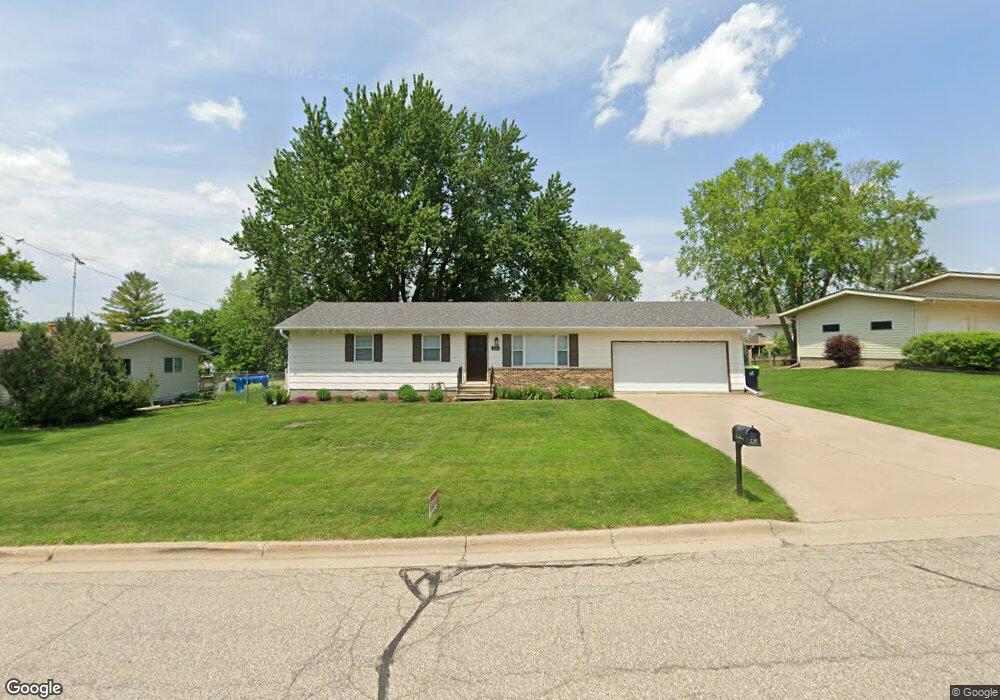 320 E 11th St, Zumbrota, MN 55992 - photo 1