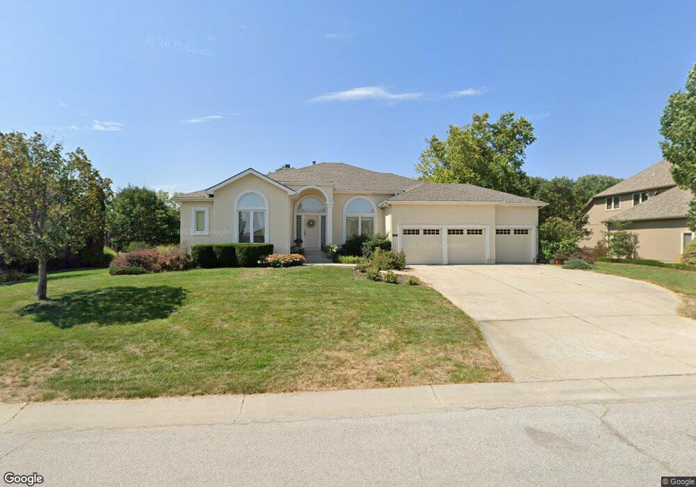 4420 SW Gull Point Dr, Lees Summit, MO 64082 - photo 1