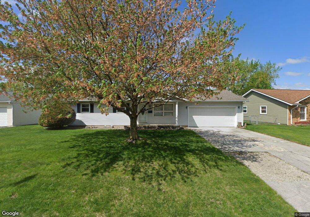 385 Northgate St, Lincoln, IL 62656 - photo 1