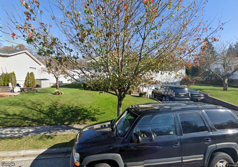 8 Manchester Dr, Bethpage, NY 11714 - photo 1