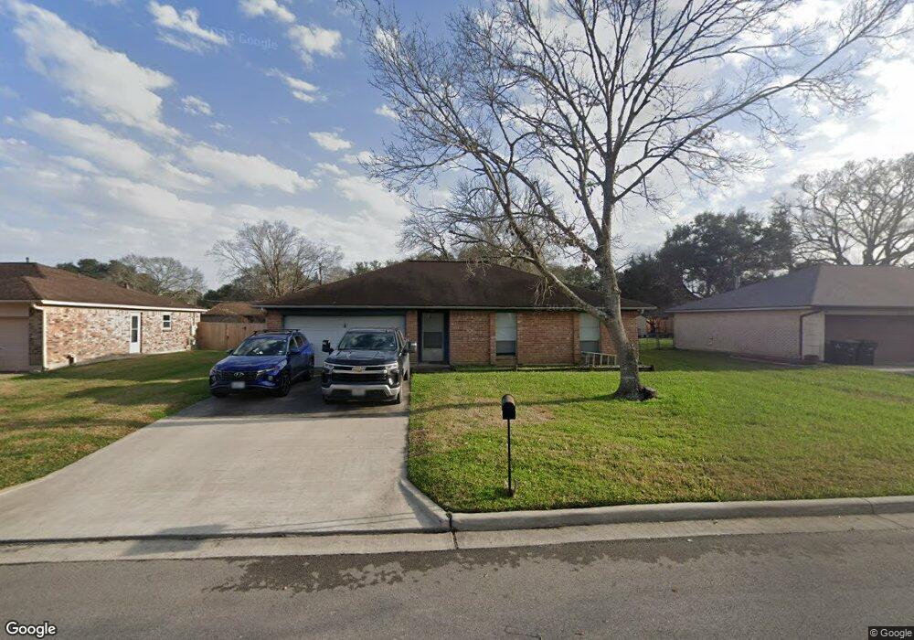 322 Coventry Ln, Alvin, TX 77511 - photo 1