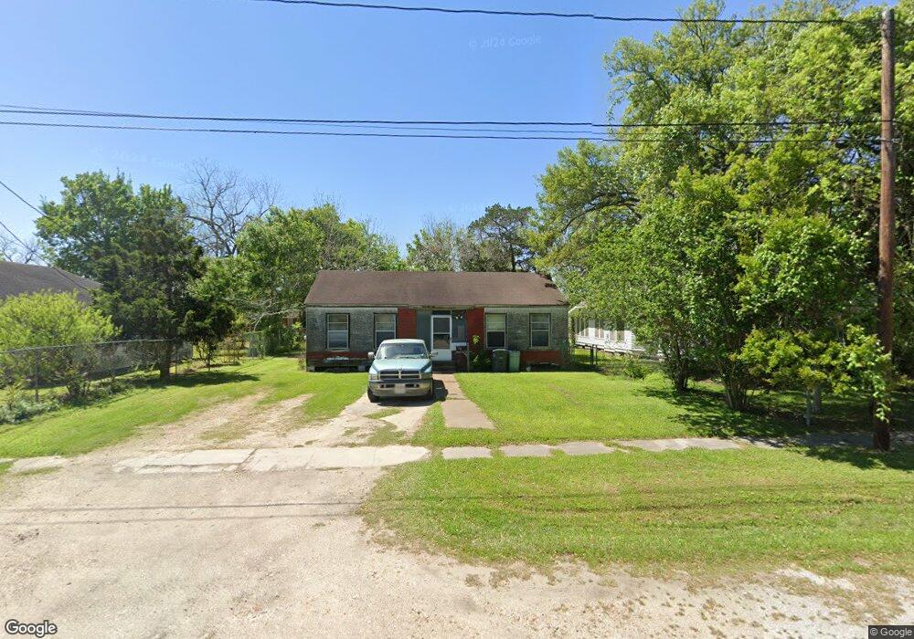 2308 Avenue C, Bay City, TX 77414 - photo 1
