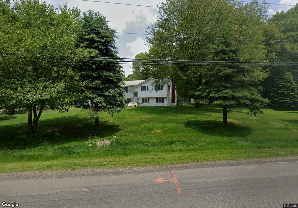 54 Mammoth Rd, Londonderry, NH 03053 - photo 1