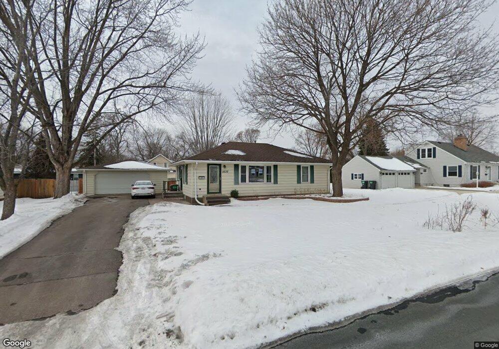 8232 Garfield Ave S, Bloomington, MN 55420 - photo 1
