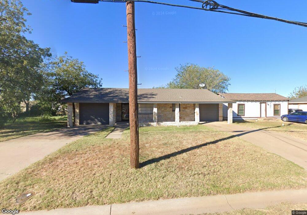 805 E 16th St, Big Spring, TX 79720 - photo 1