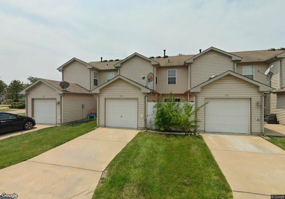1004 Carpathian Dr, Lake Saint Louis, MO 63367 - photo 1