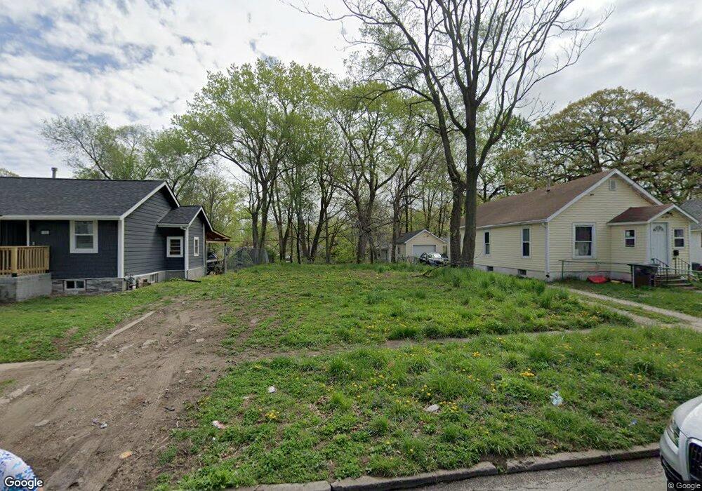 1901 23rd St, Des Moines, IA 50310 - photo 1